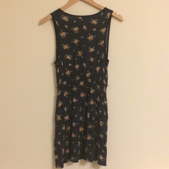 LAST CHANCE Navy Floral Dress - Picture 4 of 6